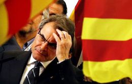 Duro contratiempo para el presidente catalán Artur Mas y los planes para la consulta popular el 9 de noviembre 