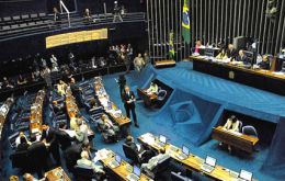 Oposición insiste en investigadora del Congreso para analizar conductas de Rousseff, Gabrielli y Roberto Costa