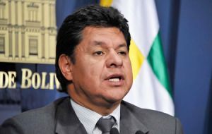 Ministro de Defensa Saavedra afirma que protestas están alentadas por la oposición 