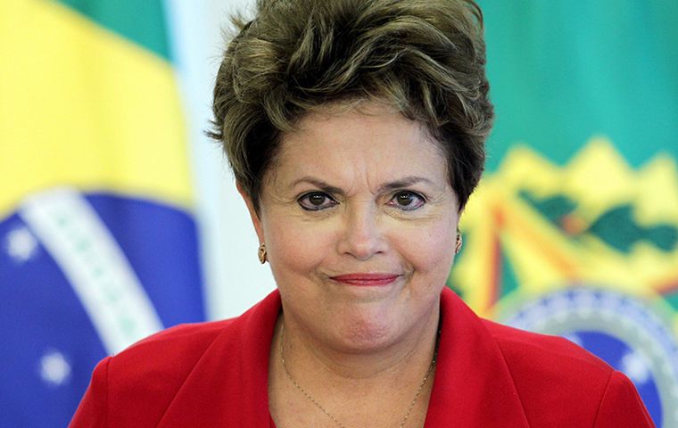La presidenta de Brasil: todo sea por ganar la re-elección en octubre 