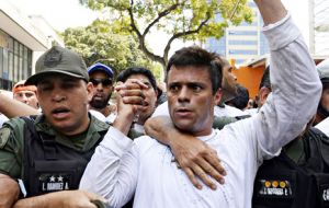López se entregó el 18 de febrero pasado tras encabezar protestas callejeras que dejaron un saldo de tres muertos 