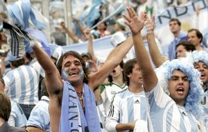 Las barrabravas argentinas tienen una reputación nada envidiable y no se limitan a unos pocos clubes  