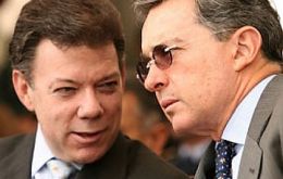 Empero Santos y Uribe se han distanciado por las conversaciones con la FARC