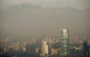 Santiago y la periferia industrializada sufre de episodios graves de smog desde hace más de dos décadas 
