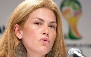 Joana, es también la hija del ex presidente de la Confederación Brasileña de Fútbol –Carlos Teixeira- echado de la CBF por corrupción