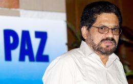 Negociador de FARC Iván Márquez llamó a “fervientes esfuerzos” para “atravesar las tinieblas de la guerra”