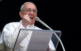 El Papa instó a los cristianos a que “se dediquen a la caridad y a la justicia”.
