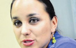 Gabriela Rivadeneira fue la encargada de entregar el paquete de enmiendas a la Corte Constitucional