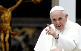 El Papa también sostuvo que ”los comunistas se apropiaron de nuestra bandera. La bandera de los pobres es cristiana”. 