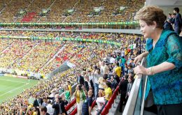 Rousseff aún sin discurso de apertura fue silbada durante la inauguración de la Copa en Sao Paulo 