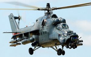 Putin espera poder cerrar la venta de baterías con misiles antiaéreos y otros 12 helicópteros Mi-35  