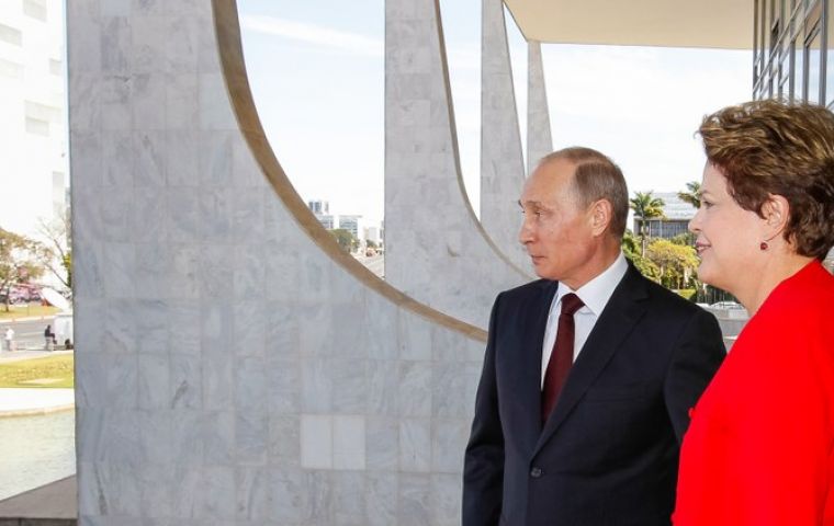 La presidenta Dilma Rousseff  y el presidente ruso Vladimir Putin en Planalto 