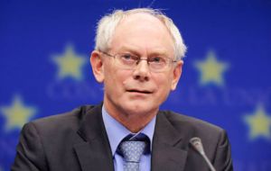 Van Rompuy dijo que pese a los esfuerzos “no hemos llegado al momento de alcanzar un consenso” sobre esos nombramientos
