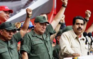 Este fortalecimiento “castrense” llevó a que algunos comiencen a tildar al gobierno de Maduro “militar-cívico”.