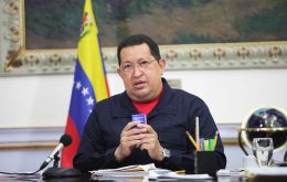 “Aquí tengo las leyes que reservan al Estado las actividades de exploración, explotación del oro, es decir, vamos a nacionalizar el oro” dijo Chávez en 2011