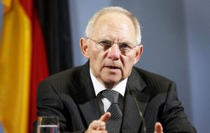 Argentina ha vivido durante décadas por encima de sus posibilidades, no paga sus deudas y por eso se encuentra aislada, dijo el ministro Schäuble