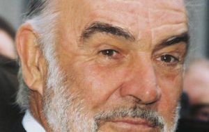 “James Bond” Sean Connery: la independencia es “una oportunidad demasiado buena para dejarla pasar”. Empero no podrá votar pues no vive en Escocia