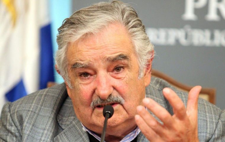 La pastera de ubicaría en el noreste del país “donde vendría muy bien una inversión de este tipo para generar trabajo de calidad” según Mujica.