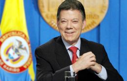 “Excelente noticia: Somos la economía que más crece en América Latina y la 5ta que más crece en el mundo”, escribió el Presidente Santos 