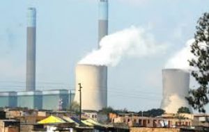 Sudáfrica busca reducir su dependencia del carbón, con el que la empresa nacional, Eskom, produce el 80% de la energía eléctrica