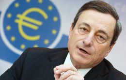 “De acuerdo con la información preliminar recibida durante el verano, las condiciones económicas han sido algo más débiles que lo esperado”, dijo Draghi.