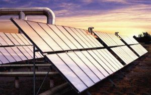 El precio de los sistemas fotovoltaicos se ha dividido por tres en los últimos seis años en muchos mercados y los módulos se han dividido por cinco. 