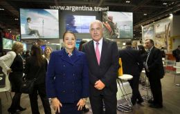 Emb. Alicia Castro y Enrique Meyer inauguraron el stand argentino en el World Travel Market