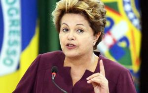 La mandataria también afirmó que “Brasil saldrá mucho más fuerte de este proceso, por respetar las reglas del estado de derecho en el que vivimos”.