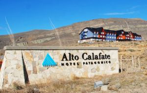 Hotesur es gestora del lujoso hotel patagónico Alto Calafate, en Santa Cruz, de la cual la presidenta argentina es accionista.