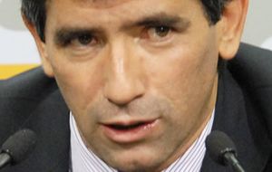 De confirmarse a Vázquez, su vicepresidente Raúl Sendic, será el senador 16 asegurando mayoría en la Cámara Alta 
