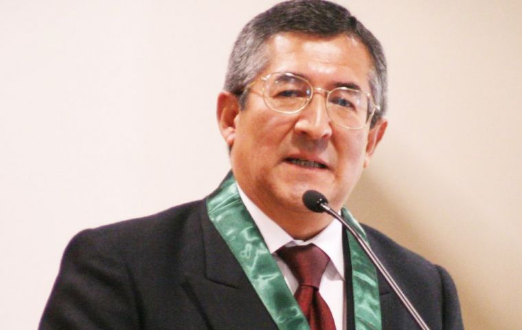 “En el norte de China, radican tal vez las decisiones políticas, pero es en el este y en el sur donde está la fuerza económica”, dijo el embajador peruano Capuñay