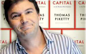 En el libro que lo llevó a la fama, “El capital en el siglo XXI”, Piketty sostiene que las diferencias económicas en el mundo se están ampliando