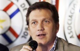 “Le pedí a Joseph Blatter y a Uruguay permiso para que Paraguay sea por lo menos una sede en el Mundial 2030”, confesó Domínguez, presidente de APF