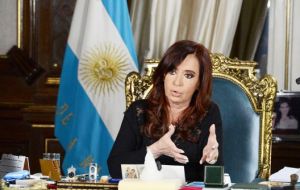 Cristina Fernández alega que a Nisman “le plantaron pistas falsas” para denunciar al Poder Ejecutivo por supuestamente encubrir a los iraníes.