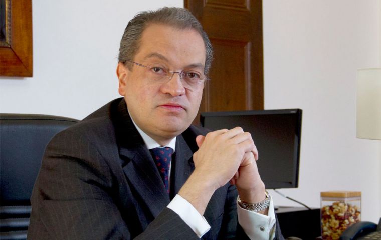 Colombia “no cesa de reformarse desde 1991″, lo que ha permitido asentar ”la seguridad jurídica y el estado de derecho democrático”, dijo embajador Carrillo 