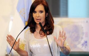 Cristina Fernández reveló detalles de la partida de Pachter, su boleto a Montevideo, desde donde tomó un avión para Europa y luego Israel