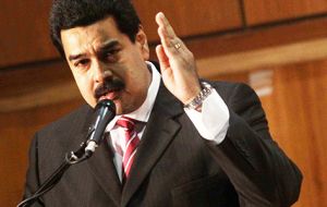 Maduro señaló que detrás de la visita de los ex mandatarios había una estrategia de extrema derecha para “desestabilizar” su Gobierno.