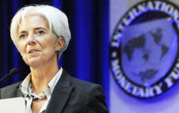 “El FMI es un acreedor privilegiado desde hace 70 años. No veo por qué Grecia cambiaría las cosas”, señaló Lagarde en una entrevista con Le Monde.