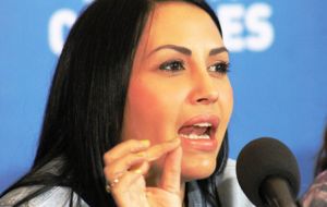 Delsa Solórzano, coordinadora de DDHH consideró como “abominable” e inconstitucional la regulación y anunció que la denuncia será llevada ante ONU.