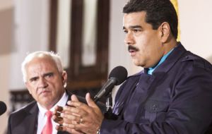 Maduro pidió esta semana a Samper, que asuma una iniciativa diplomática para buscar un mecanismo de diálogo con el Gobierno de Estados Unidos.