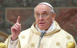 El papa lamentó que no sea noticia el hecho de que muera un anciano “congelado por vivir en la calle”, pero sí diferentes cuestiones financieras.