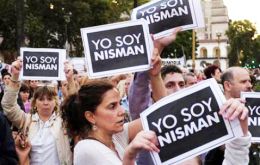 El Gobierno de Cristina Fernández ha criticado con dureza la convocatoria a la marcha por considerar que tiene un claro sesgo político