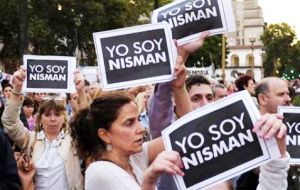 El Gobierno de Cristina Fernández ha criticado con dureza la convocatoria a la marcha por considerar que tiene un claro sesgo político