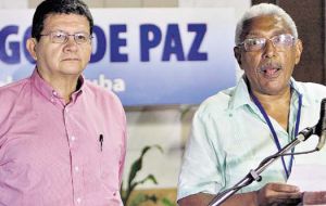 En el debate radial también participaron los jefes guerrilleros alias “Pablo Catatumbo” y “Joaquín Gómez”, que son parte de los diálogos en Cuba