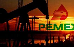 El petróleo de exportación mexicano que cotizó 86 dólares promedio por barril en 2014, “en la actualidad se ubica en alrededor de 49 dólares por barril”