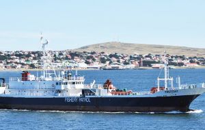 En 2014 la patrulla pesquera de las Falklands, FPV Protegat navegó 45.244 millas náuticas y se abordó e inspeccionó 113 embarcaciones.