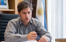 Kicillof dijo que mientras “Brasil que devalúa violentamente”, la Argentina debe “evitar la inestabilidad, dar certidumbre”. 