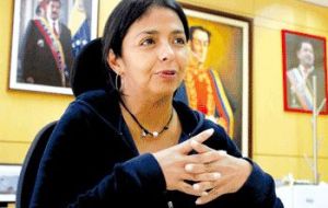 La canciller venezolana, Delcy Rodríguez, pedirá a sus pares de Unasur reunidos en Ecuador, que el bloque suramericano se “convierta en un anillo protector” del país.