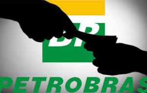 La OAS dueña de ambos estadios está siendo investigada por la corrupción en Petrobras y se presentó a protección de quiebras 