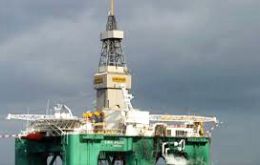 El pasado jueves, las firmas Premier Oil, Rockhopper Exploration y Falkland Oil & Gas anunciaron que han descubierto crudo y gas al norte de las Islas